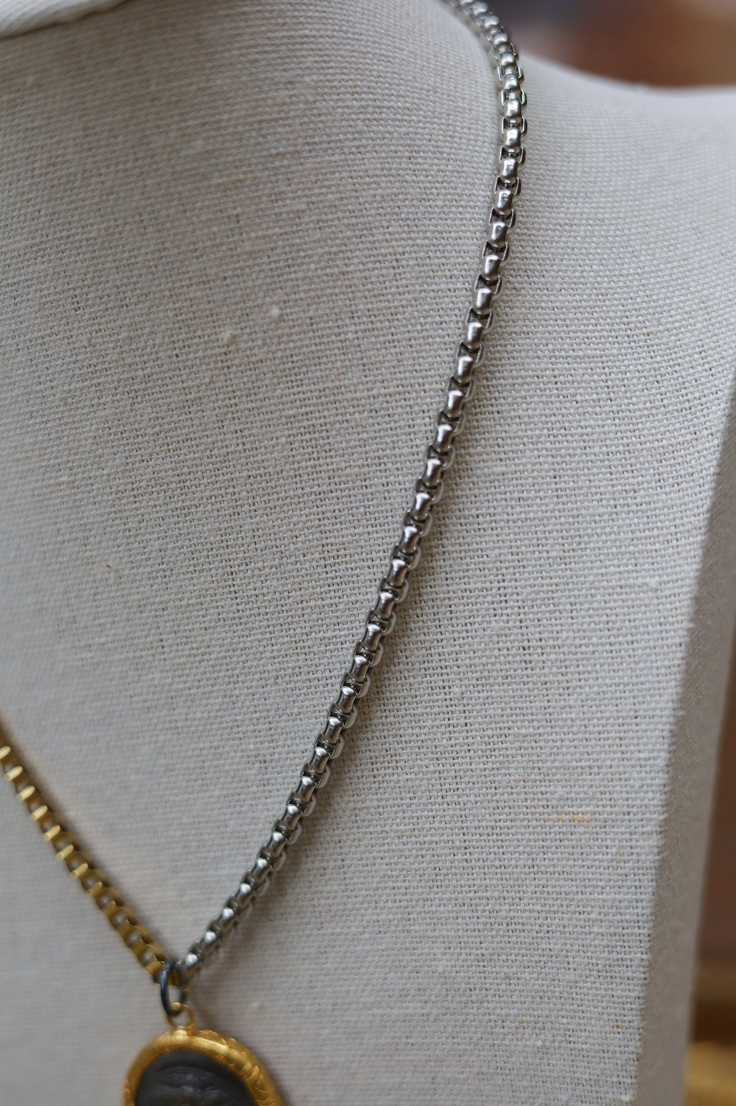 Vintage Two-Toned Necklace