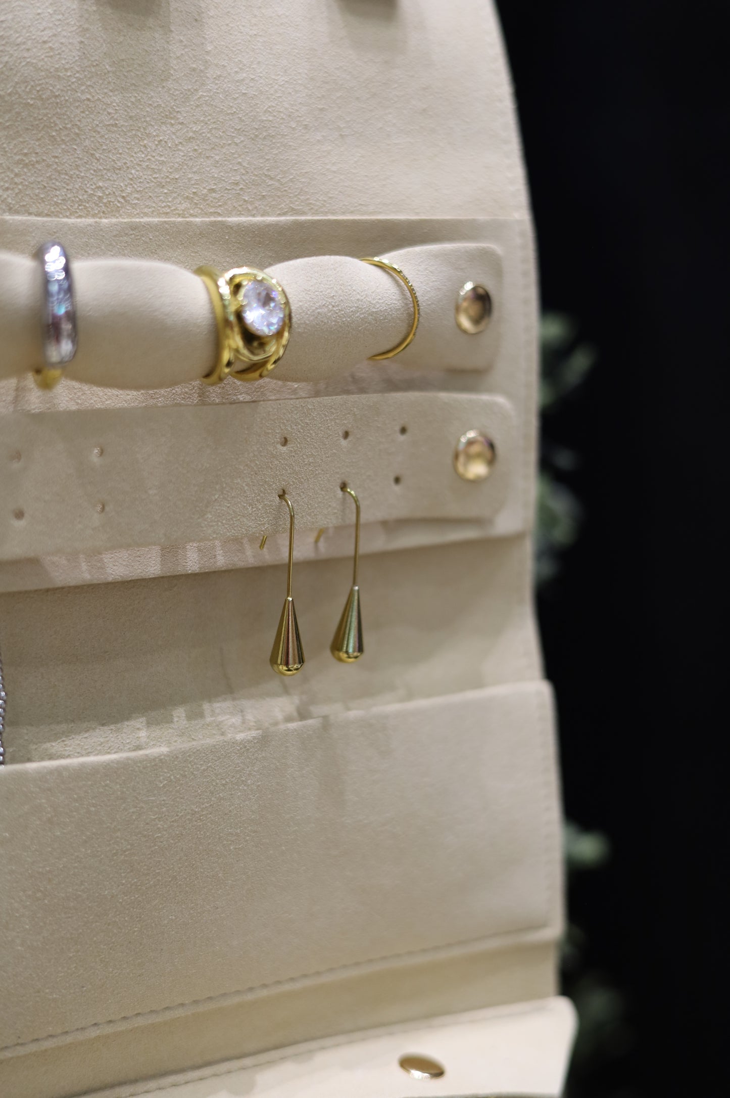 KE travel jewelry case