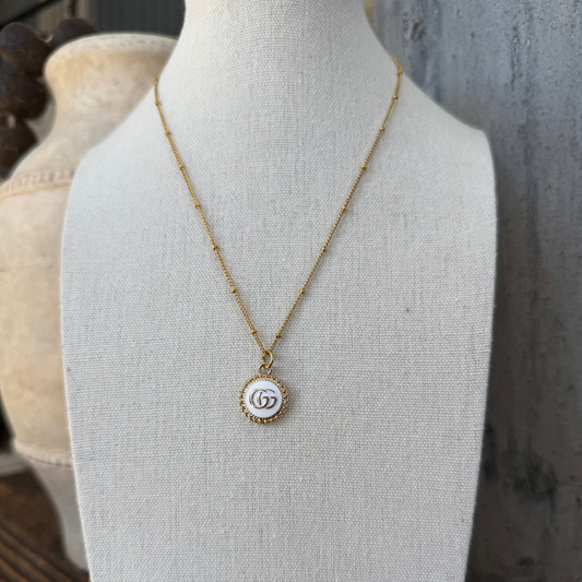 Mini Round Disgner Pendant Necklace