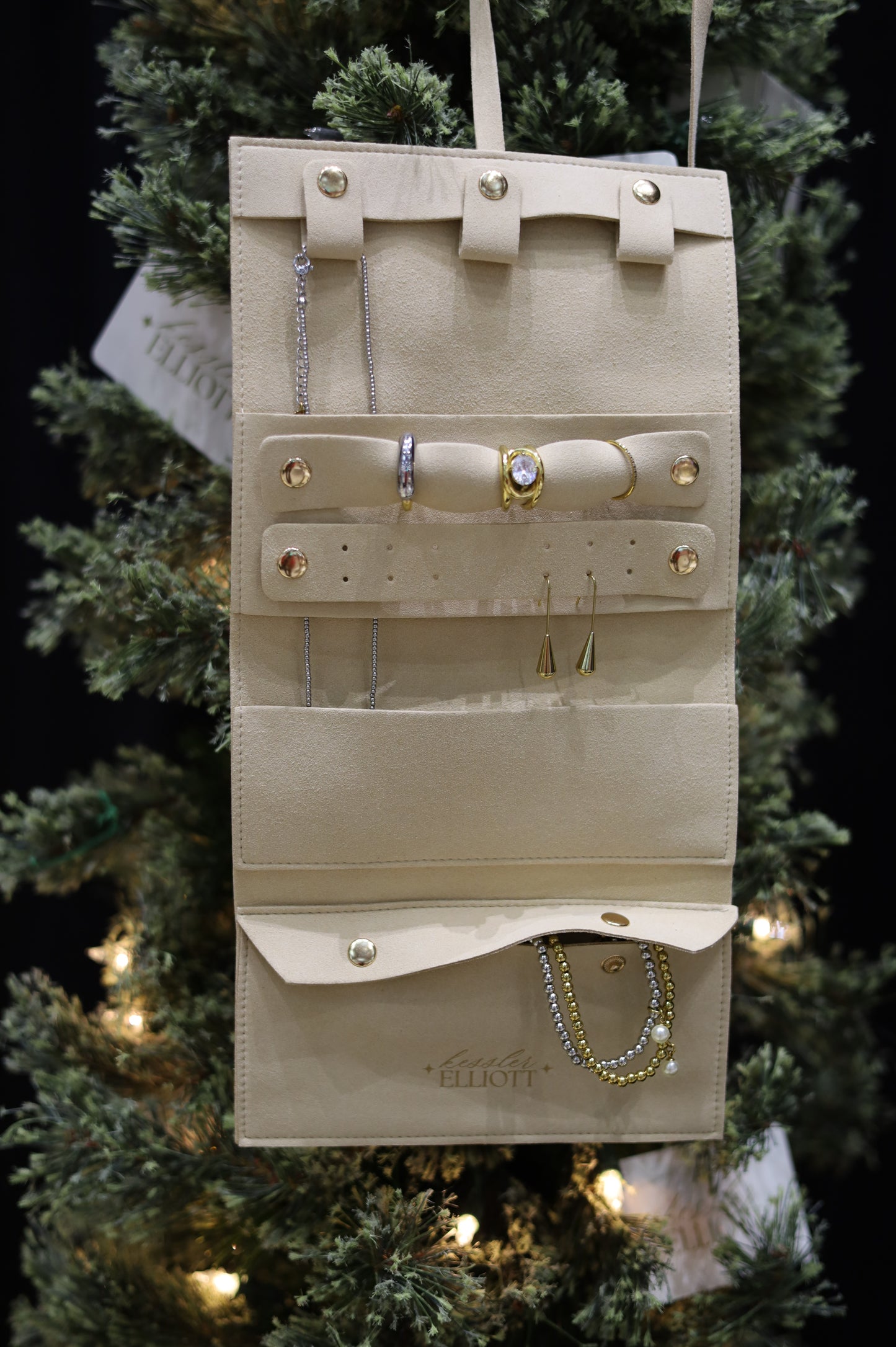 KE travel jewelry case