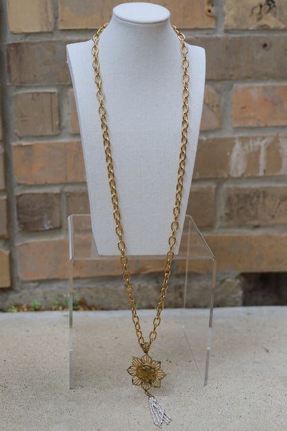 Vintage Floral Pearl Coin