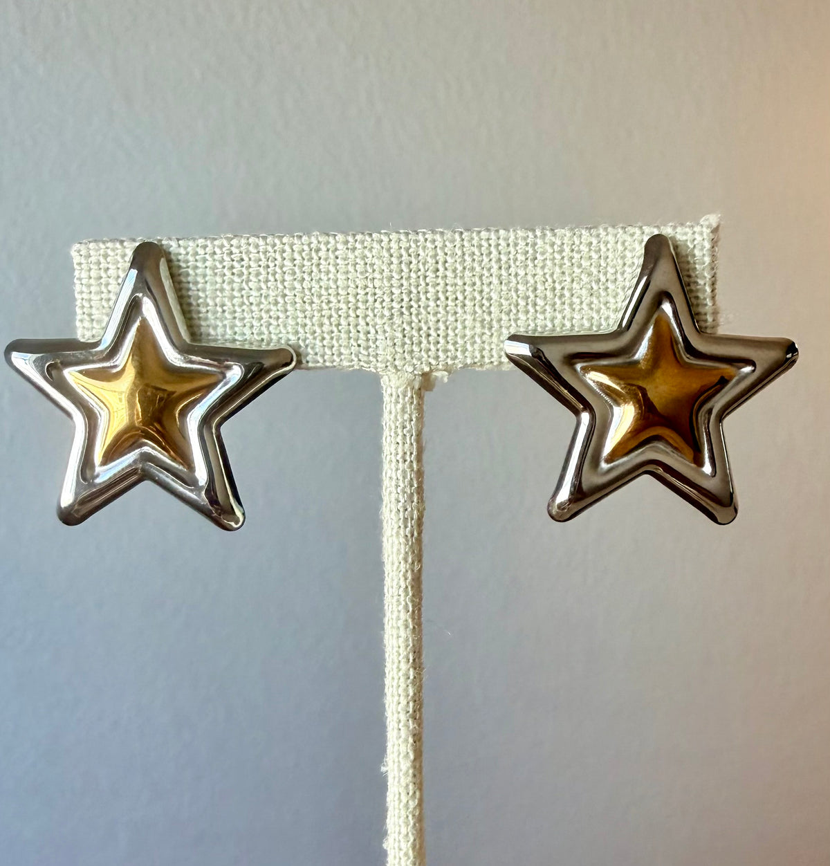 Oversized Star Stud