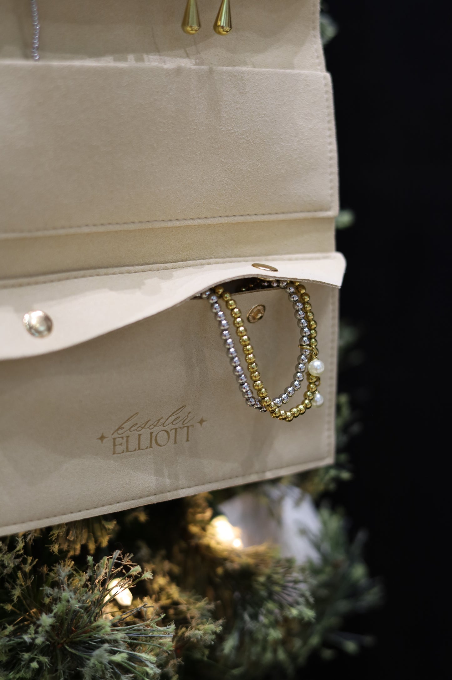 KE travel jewelry case