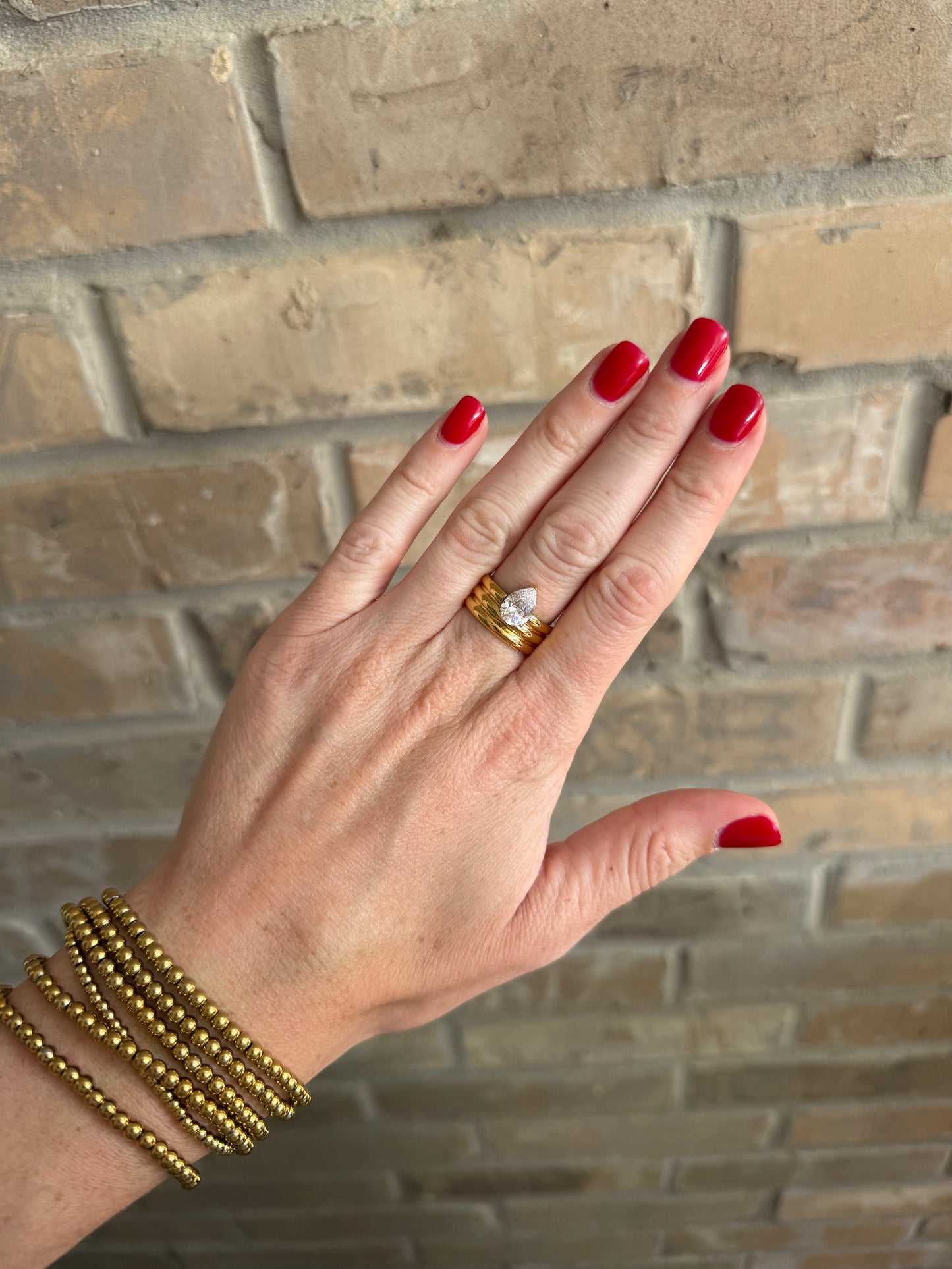 Teardrop Ribbed Ring