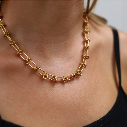 Knotted Chain