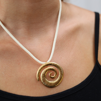 Rope Necklace Swirl